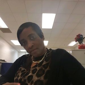 Meet your Posher, Cynthia