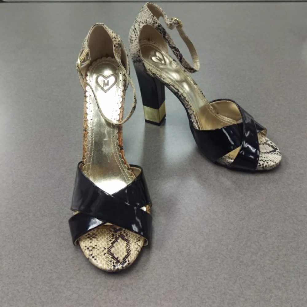 M 8M snakeskin black gold 4.5 inch heel ankle