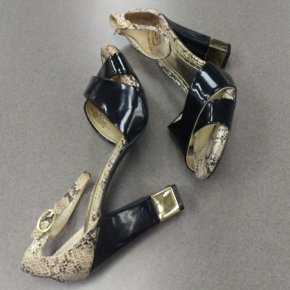 M 8M snakeskin black gold 4.5 inch heel ankle - Picture 3 of 5