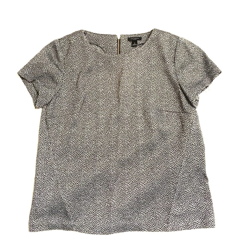 Ann Taylor black and white zippered dress top