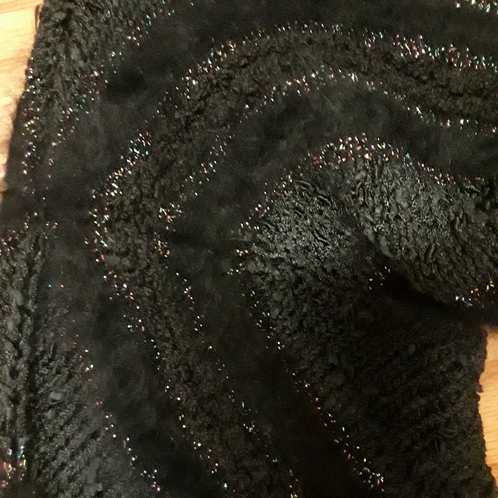 Sweater - Picture 4 of 6