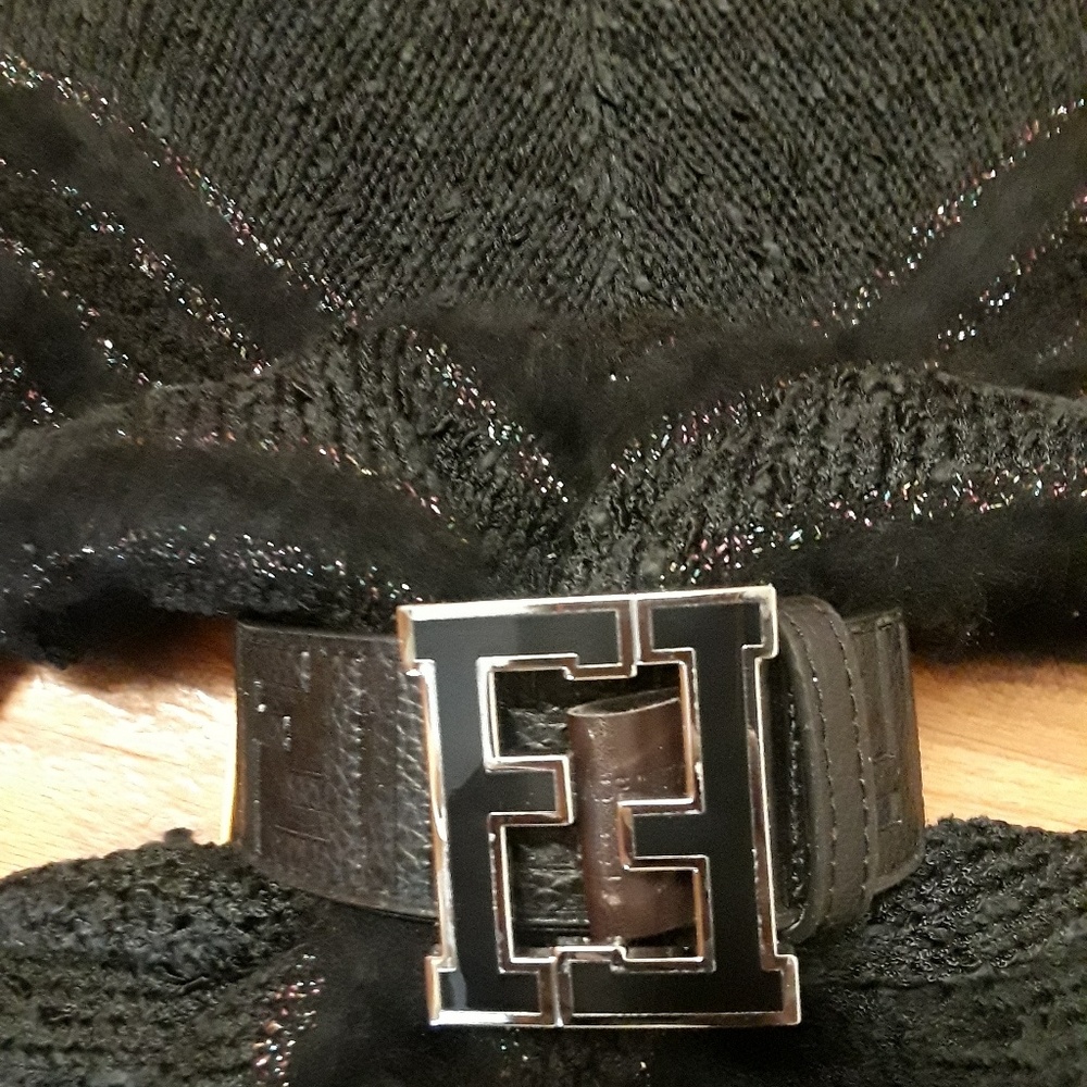Sweater - Picture 5 of 6