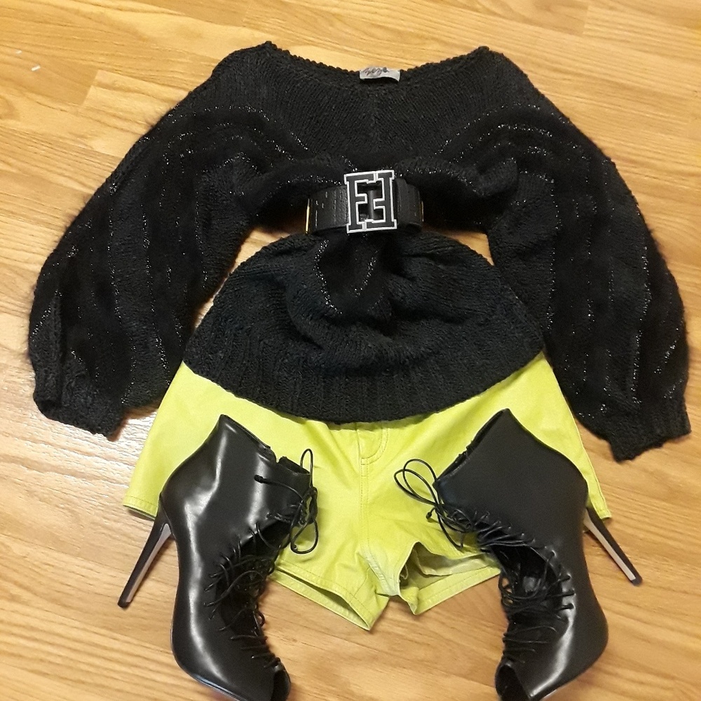 Sweater - Picture 6 of 6