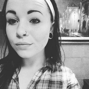 Meet your Posher, Danielle