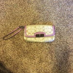 COACH long wristlet/clutch