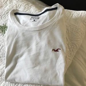 hollister tshirt small