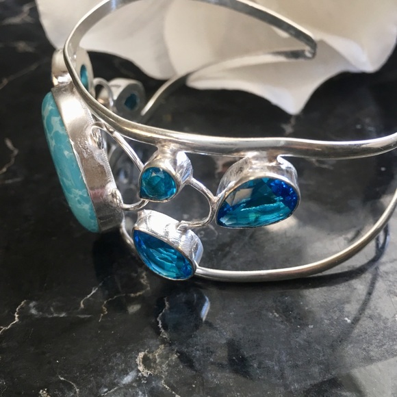 ⚜️Oversize Blue Topaz Cuff Bracelet⚜️ - Picture 5 of 8