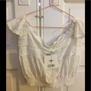 NWT SEEK THE LABEL WHITE PEASANT TOP - Size Small