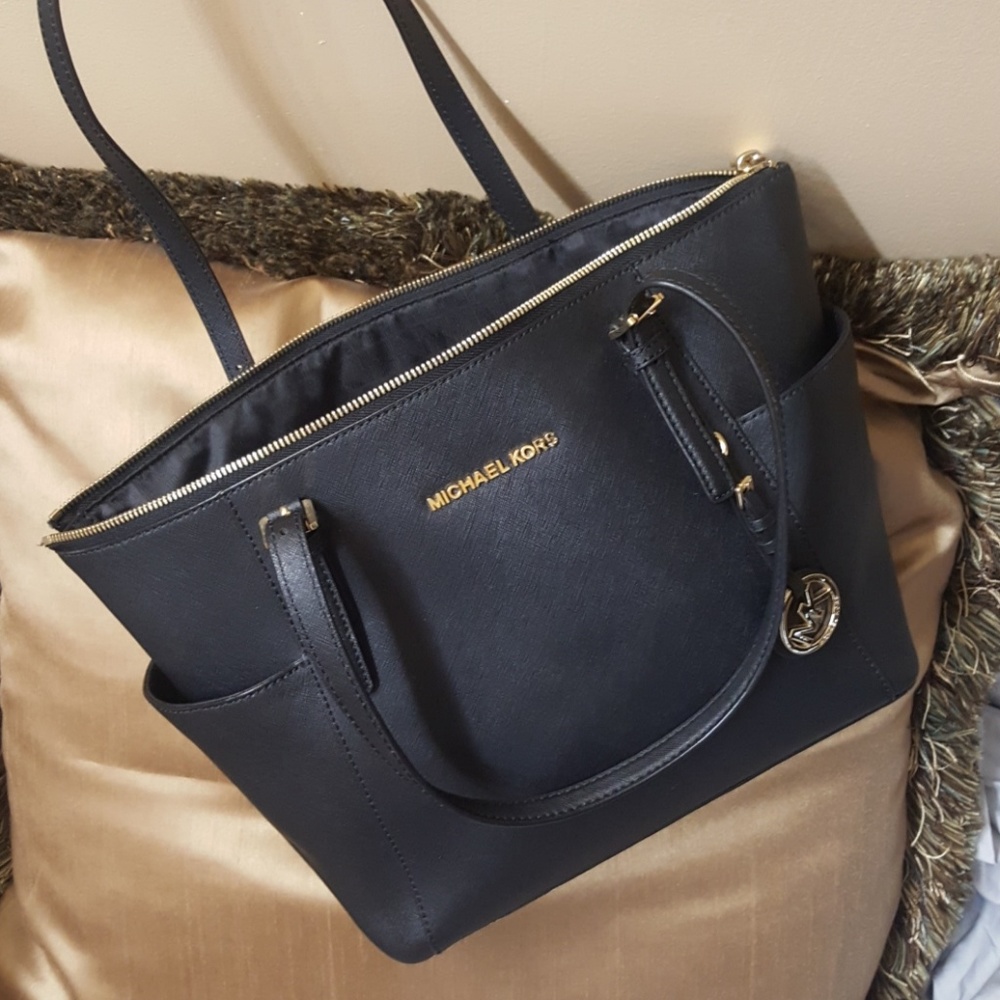 Authentic Michael Kors tote