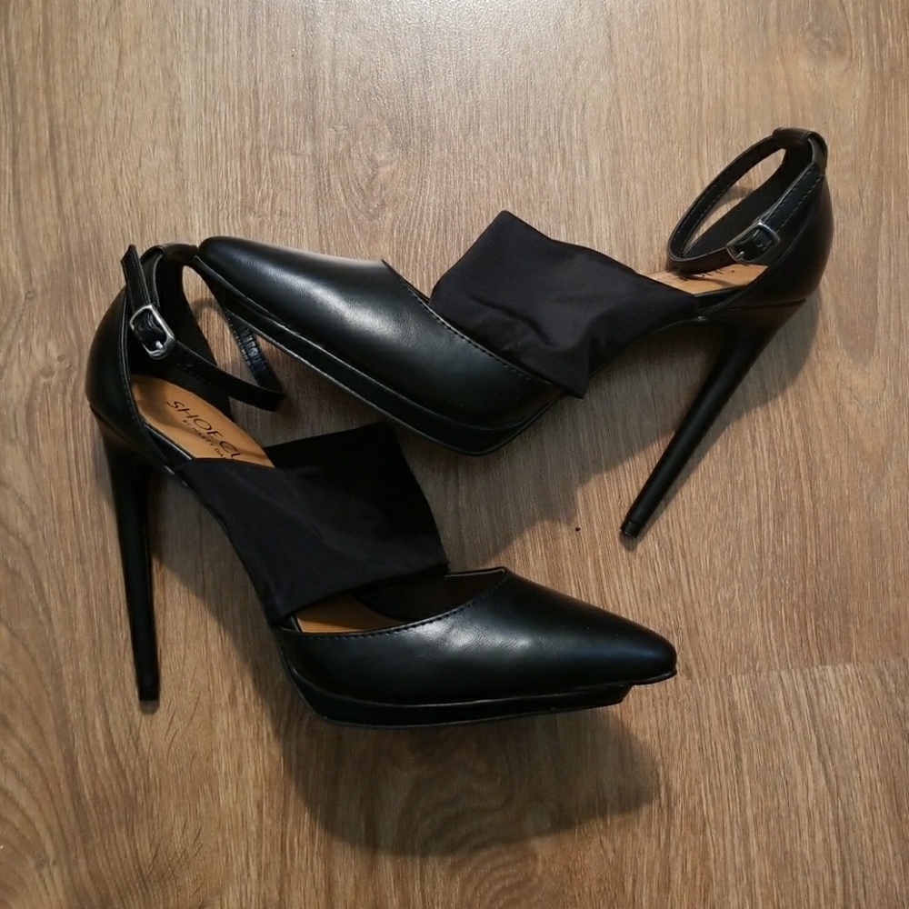 Nasty Gal Shoe Cult Black Heels size 7.5