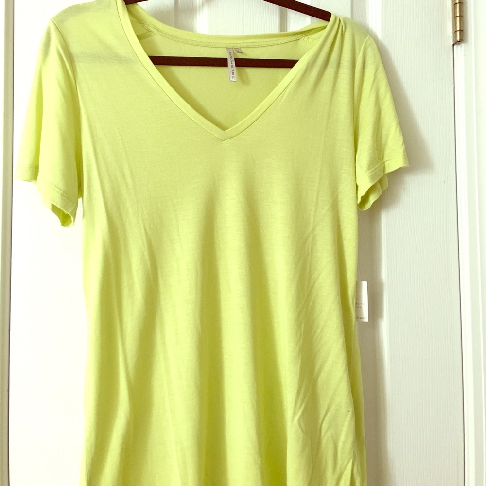 NWT Banana Republic Signature Tee