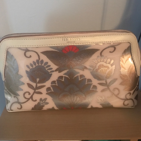 Ted Baker cosmetic bag - Picture 1 of 4