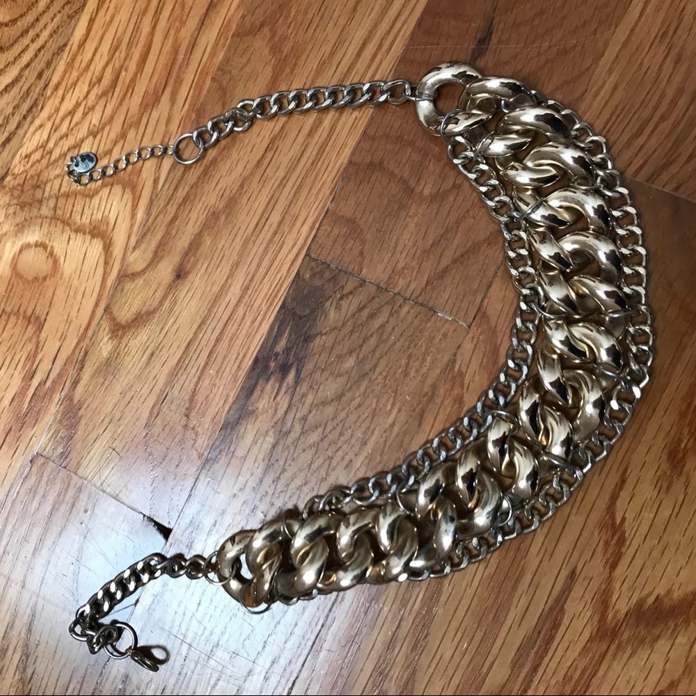 Costume jewelry necklace