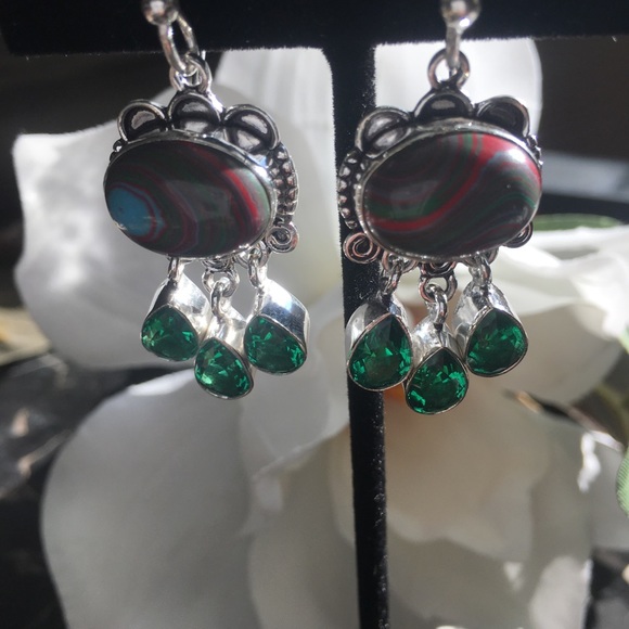 ⚜️Rainbow Calsilica with green quartz earrings⚜️ - Picture 3 of 7