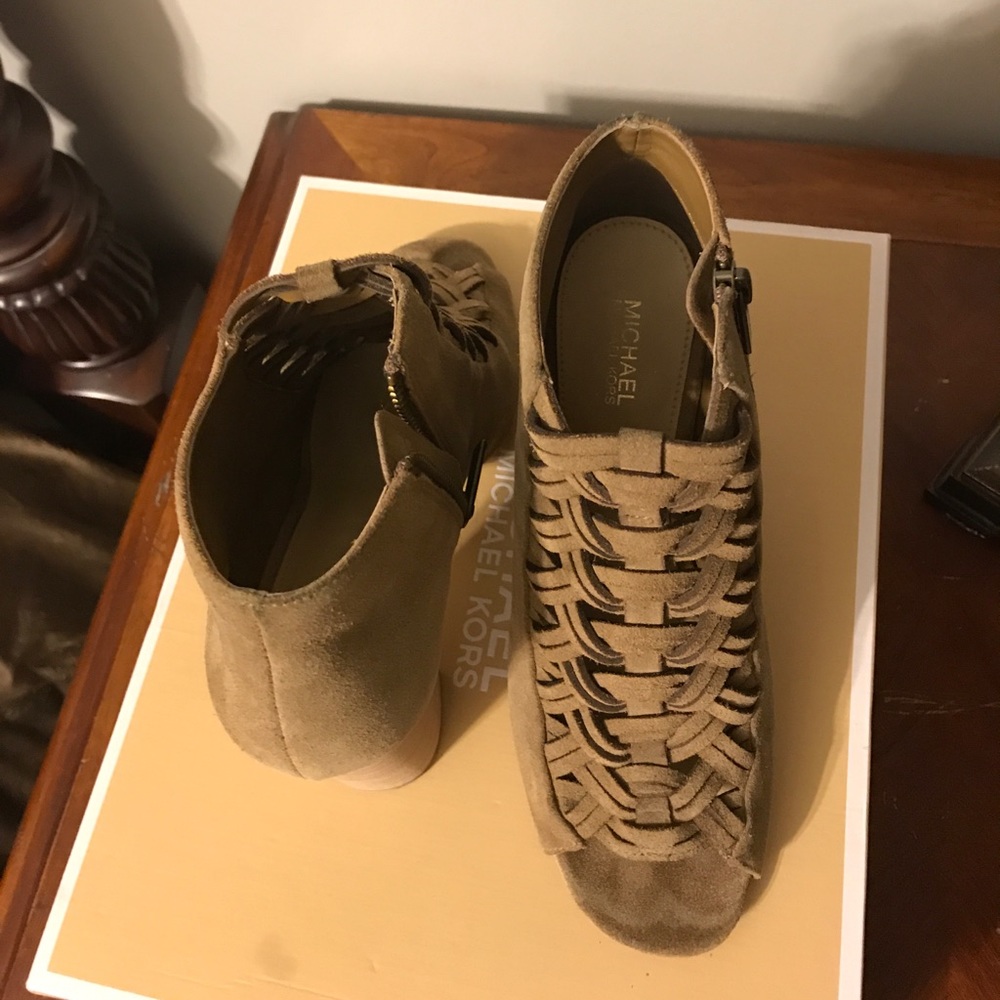 Booties - Picture 5 of 5