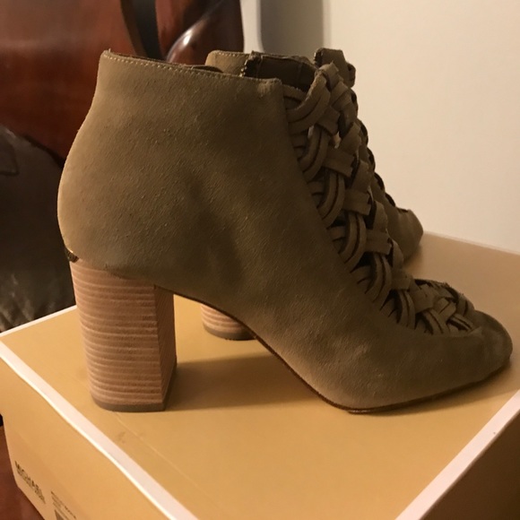 Booties - Picture 3 of 5