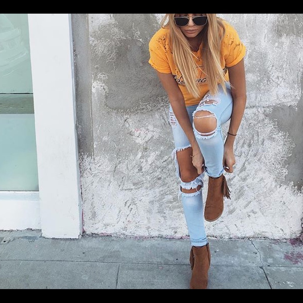 Fashion Nova Beach Bum destroyed Jeans