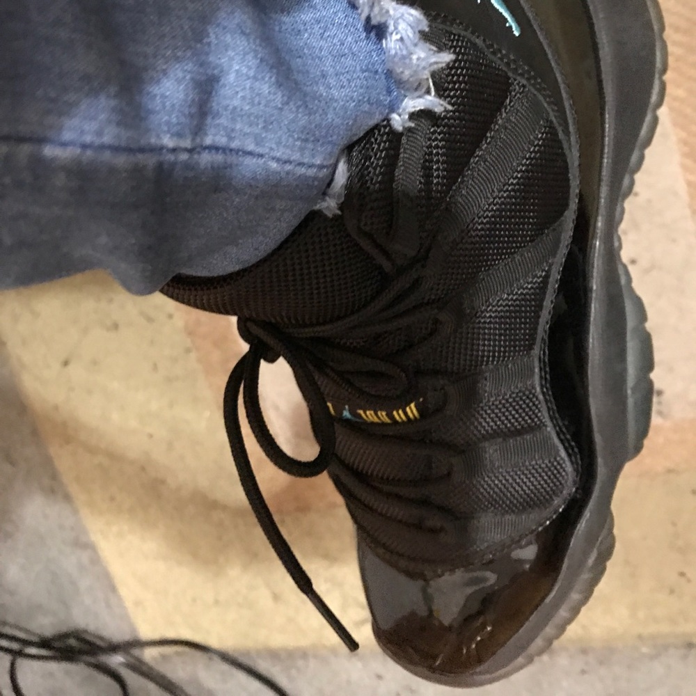 SOLD 🔥🔥Retro Jordan 11’s gamma