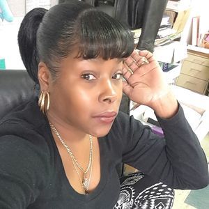 Meet your Posher, Yolanda