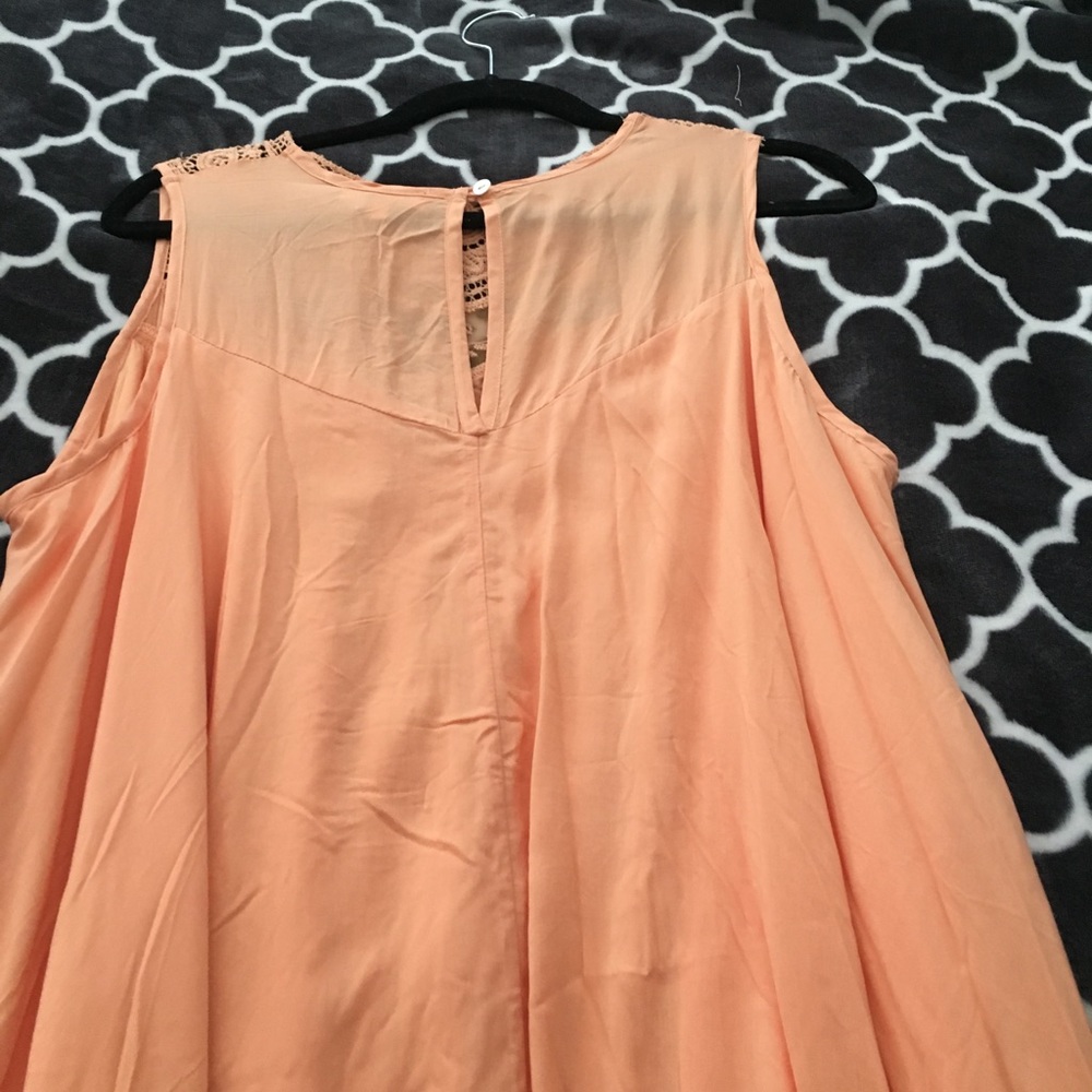 Dress - Picture 6 of 7