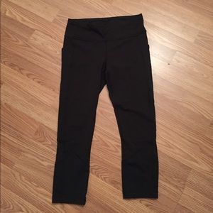 Size 6 all black crop lululemon tights