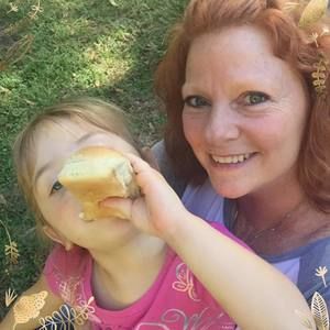 Meet your Posher, Dana