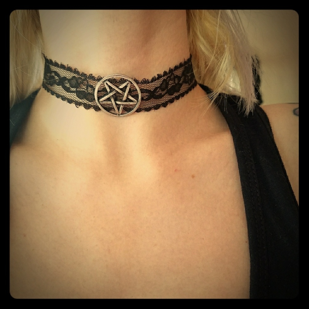 Lace Pentagram Choker