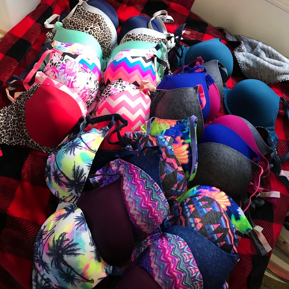 Victoria’s Secret bra bundle. Size 36D