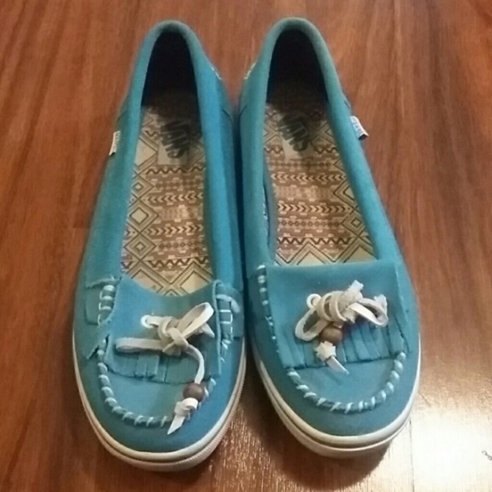 Mikalah blue suede leather Moccasin vans