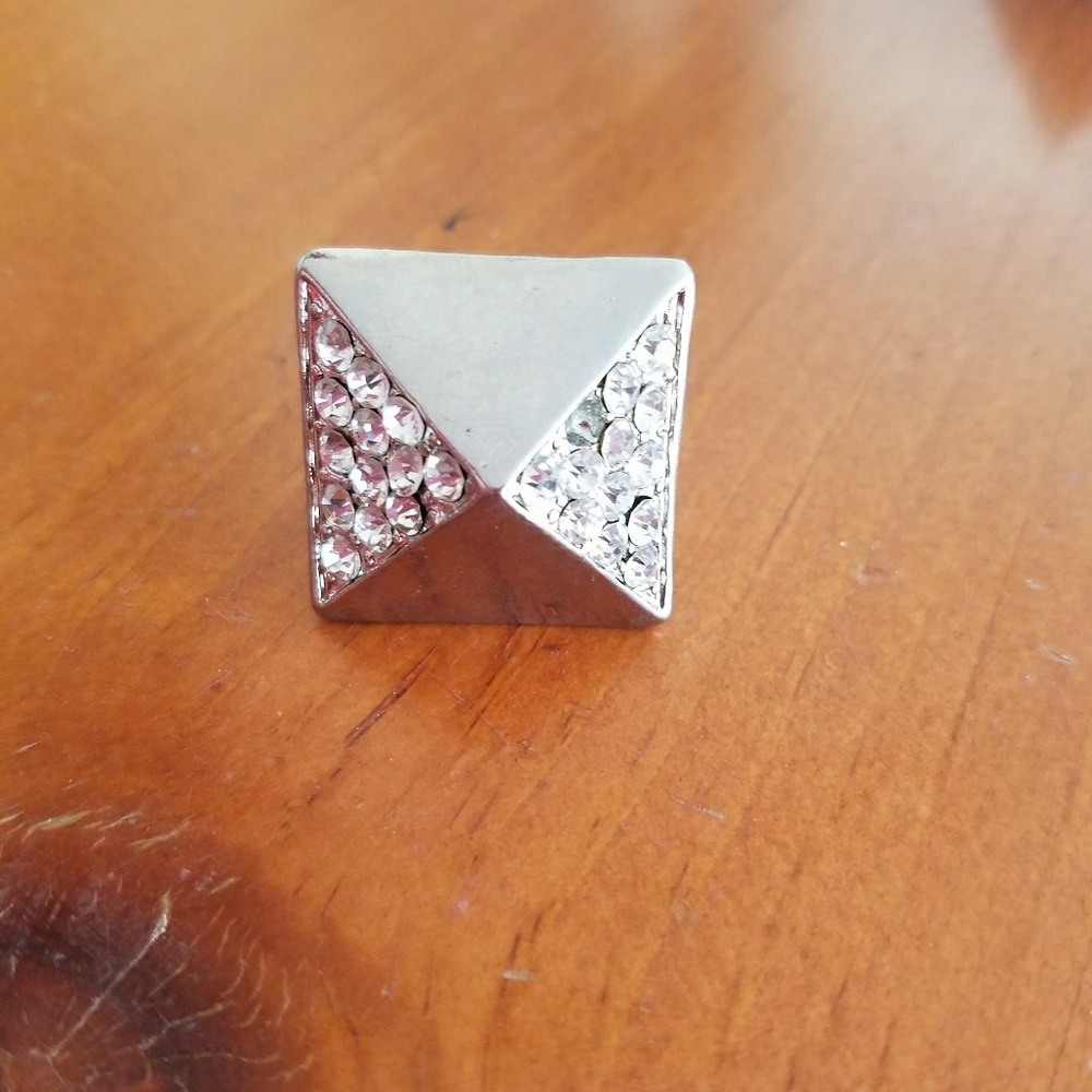 Silver Rhinestone Pyramid Ring