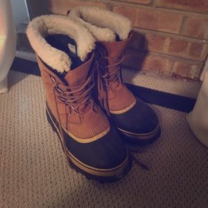 Sorel caribou boots size 8