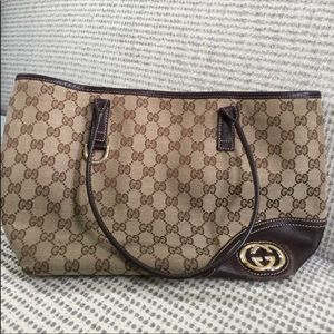 Beautiful authentic Gucci bag barely used