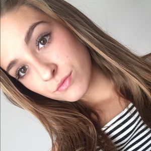 Meet your Posher, Abigail