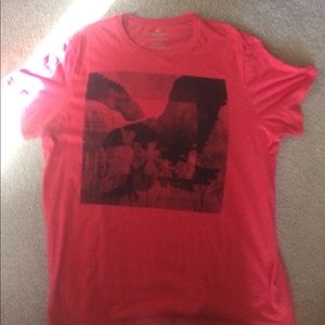 American Eagle t shirt