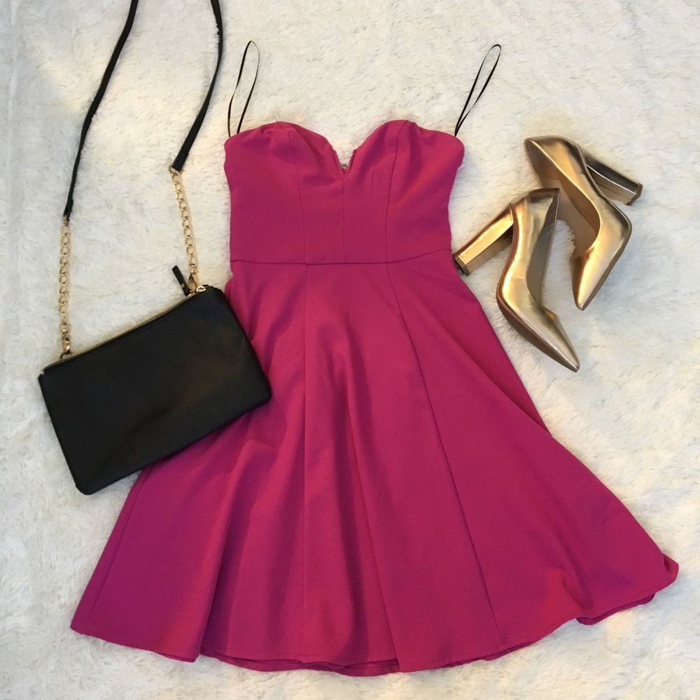 LIKE NEW h&m fuschia strapless dress