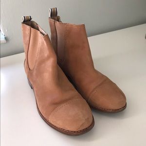 Sperry Brown booties