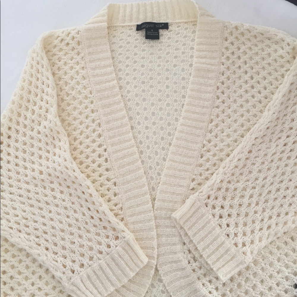 🌟August Silk 3/4 sleeve length shrug🌟