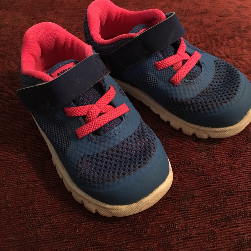 Nike toddler shoes
