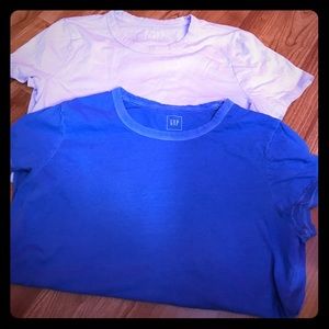 2 gap comfortable tees(must haves)