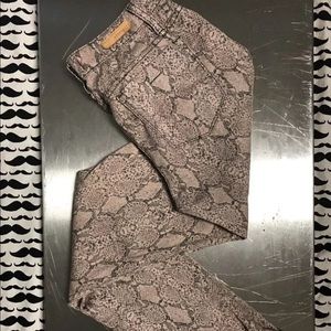 Sanctuary 'The Charmer'