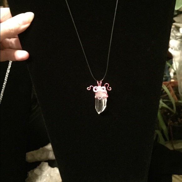 Quartz Crystal Pendant. - Picture 2 of 2