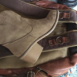 Merona Green suede booties