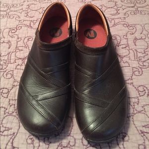 Merrill size 9.5 brown slip on shoes