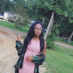Meet your Posher, Lacreesha