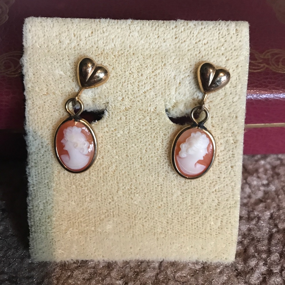 Vintage Cameo Earrings