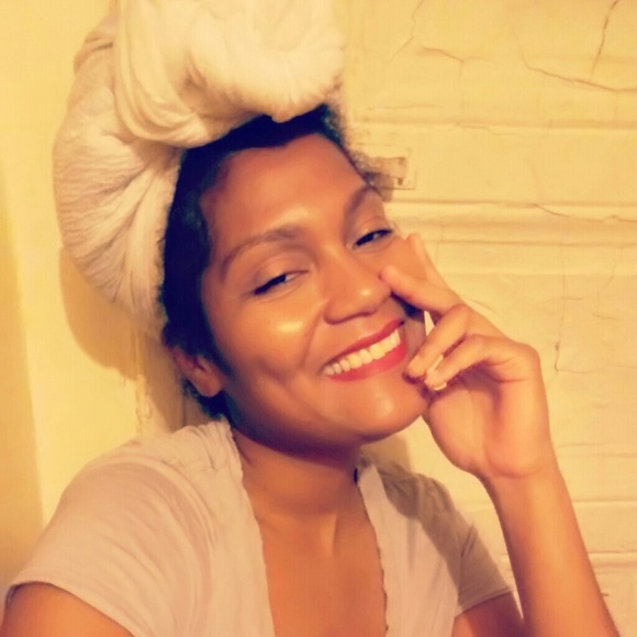 Meet your Posher, Rukiya - Picture 2 of 8