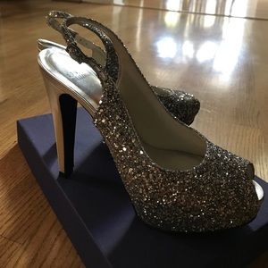 Stuart weitzman sparkle pump