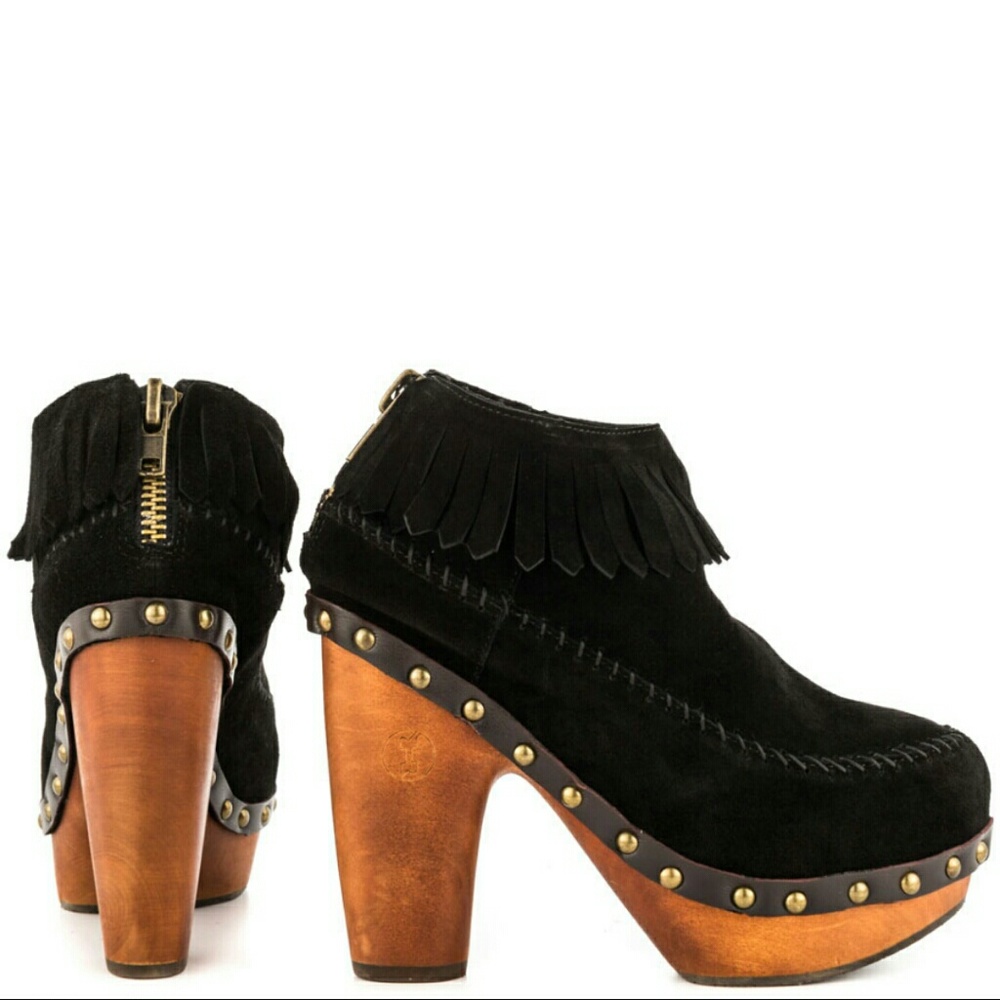 Flogg NWT Black Nappa Suede Booties Fringe 7.5