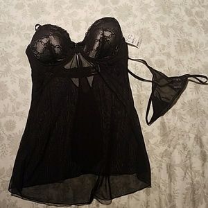 NWT Fredericks of Hollywood Lingerie Set