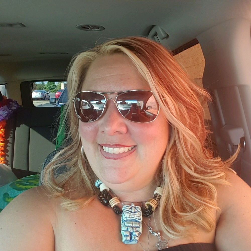 Meet your Posher, Lori